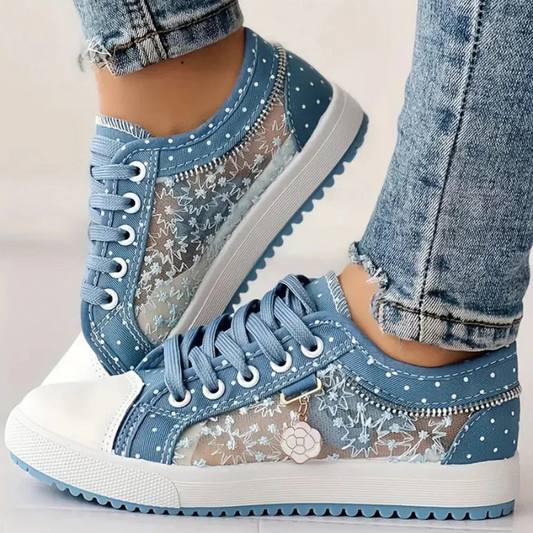 CARO - ZAPATILLA ELEGANTE CON DETALLES FLORALES