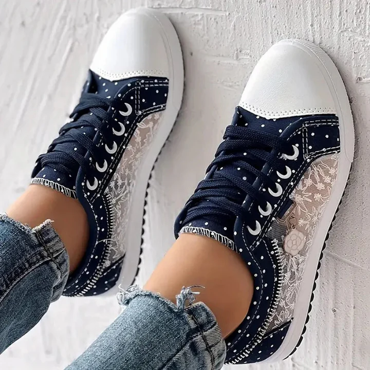 CARO - ZAPATILLA ELEGANTE CON DETALLES FLORALES