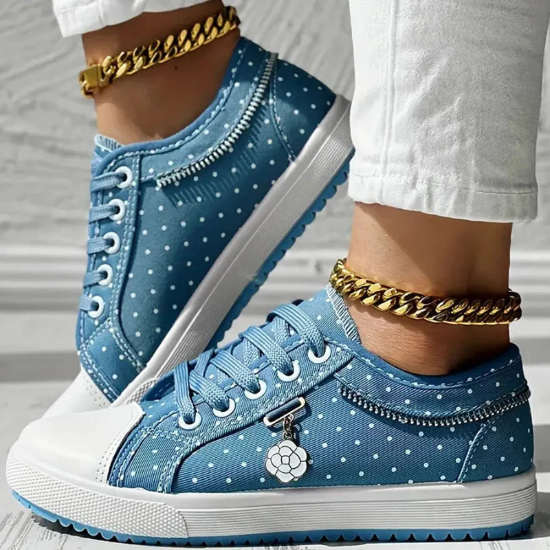CARO - ZAPATILLA ELEGANTE CON DETALLES FLORALES