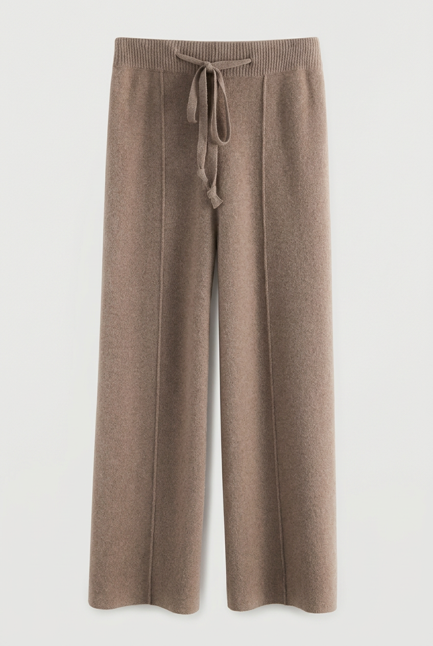 Pantalón marrón con fondo gris