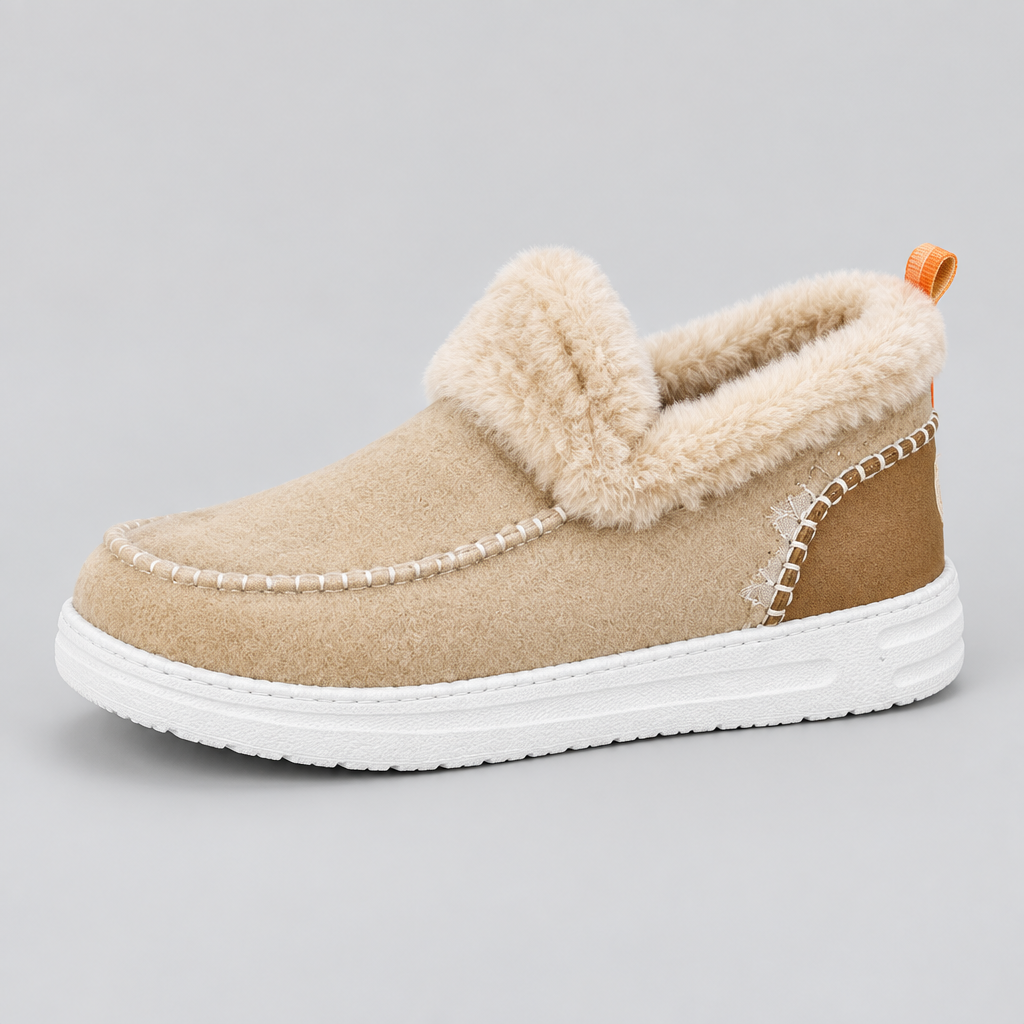 Zapato caqui sobre fondo gris